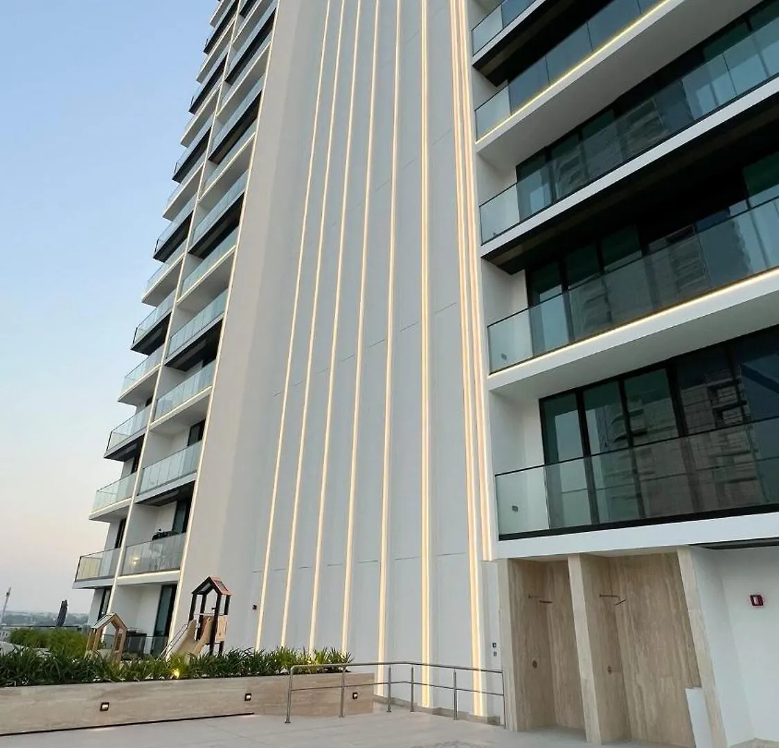 Brand New Apt On Top Floor 1Br W Spa And Pool Dubai
