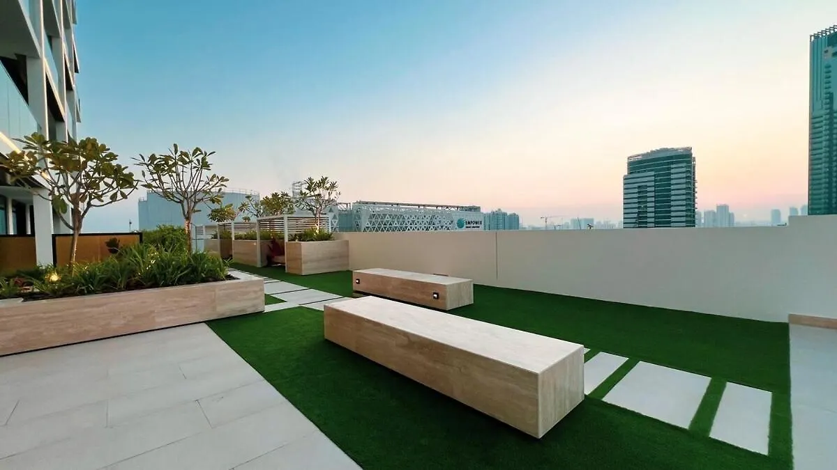 Brand New Apt On Top Floor 1Br W Spa And Pool Dubai Apartment