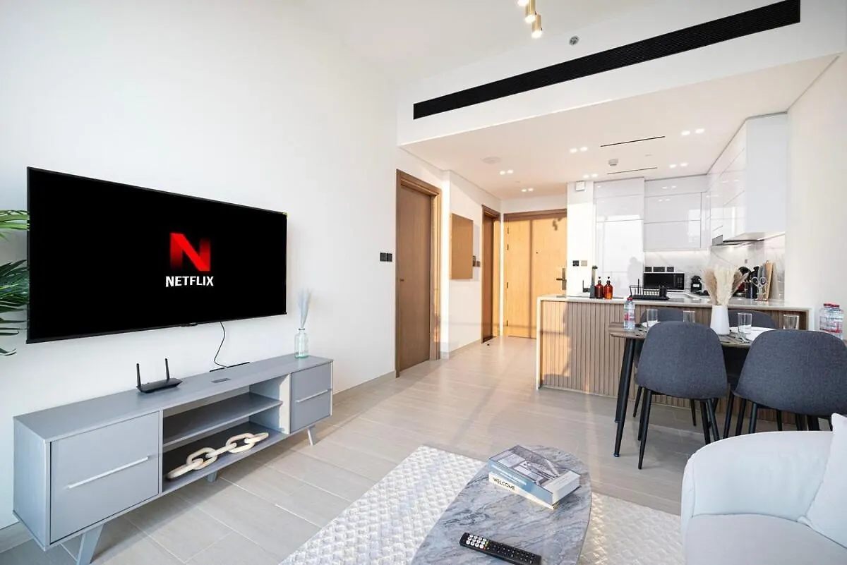 Brand New Apt On Top Floor 1Br W Spa And Pool Dubai